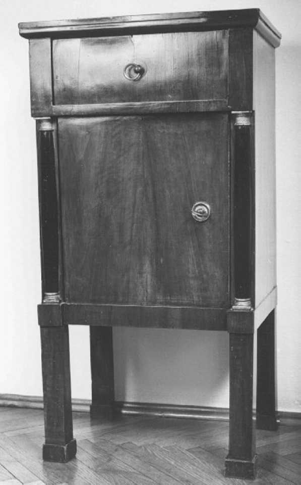 comodino - ambito veronese (primo quarto sec. XIX)