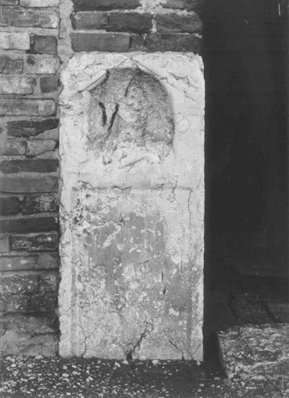 stele funeraria - ambito veronese (secc. I/ IV)
