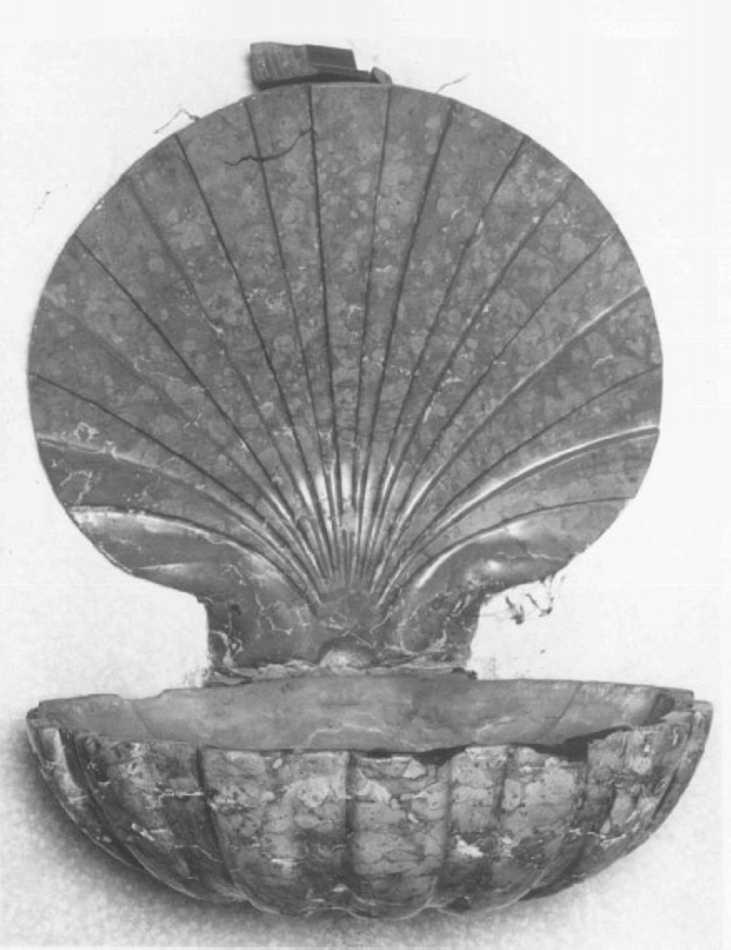 acquasantiera - a conchiglia - ambito veneto (sec. XIX)