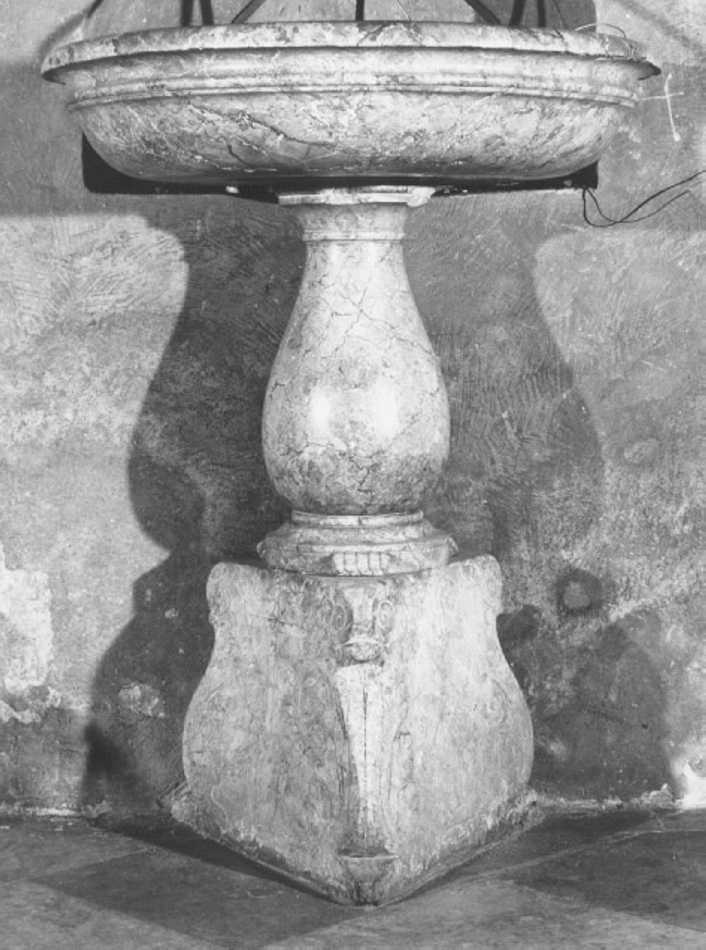 acquasantiera - a fusto - bottega veronese (sec. XVI)