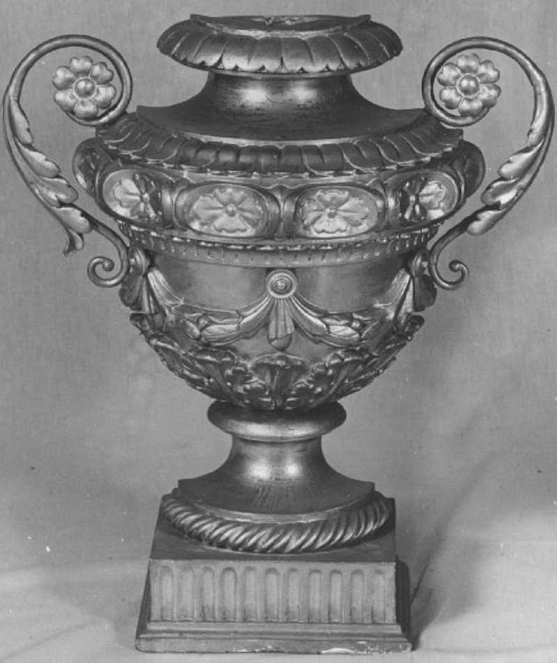 vaso d'altare con composizione floreale - ambito veneto (metà sec. XIX)