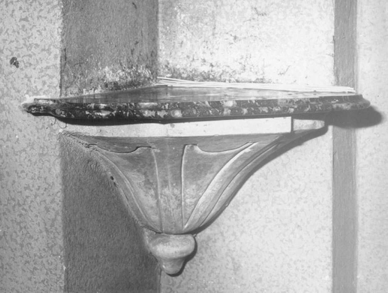 mensola - ambito veneto (sec. XX)