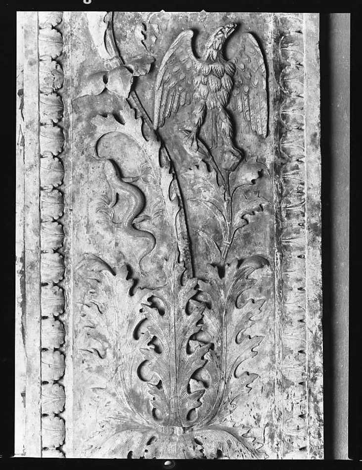 motivi decorativi a girali vegetali con uccelli (rilievo) di Pietro da Porlezza (sec. XV)