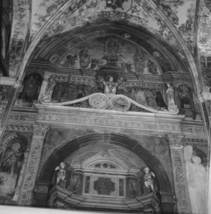 motivi decorativi vegetali stilizzati (rilievo) di Pietro da Porlezza (sec. XV)