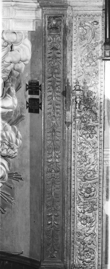 motivi decorativi a candelabra (rilievo) - ambito veneto (sec. XV)