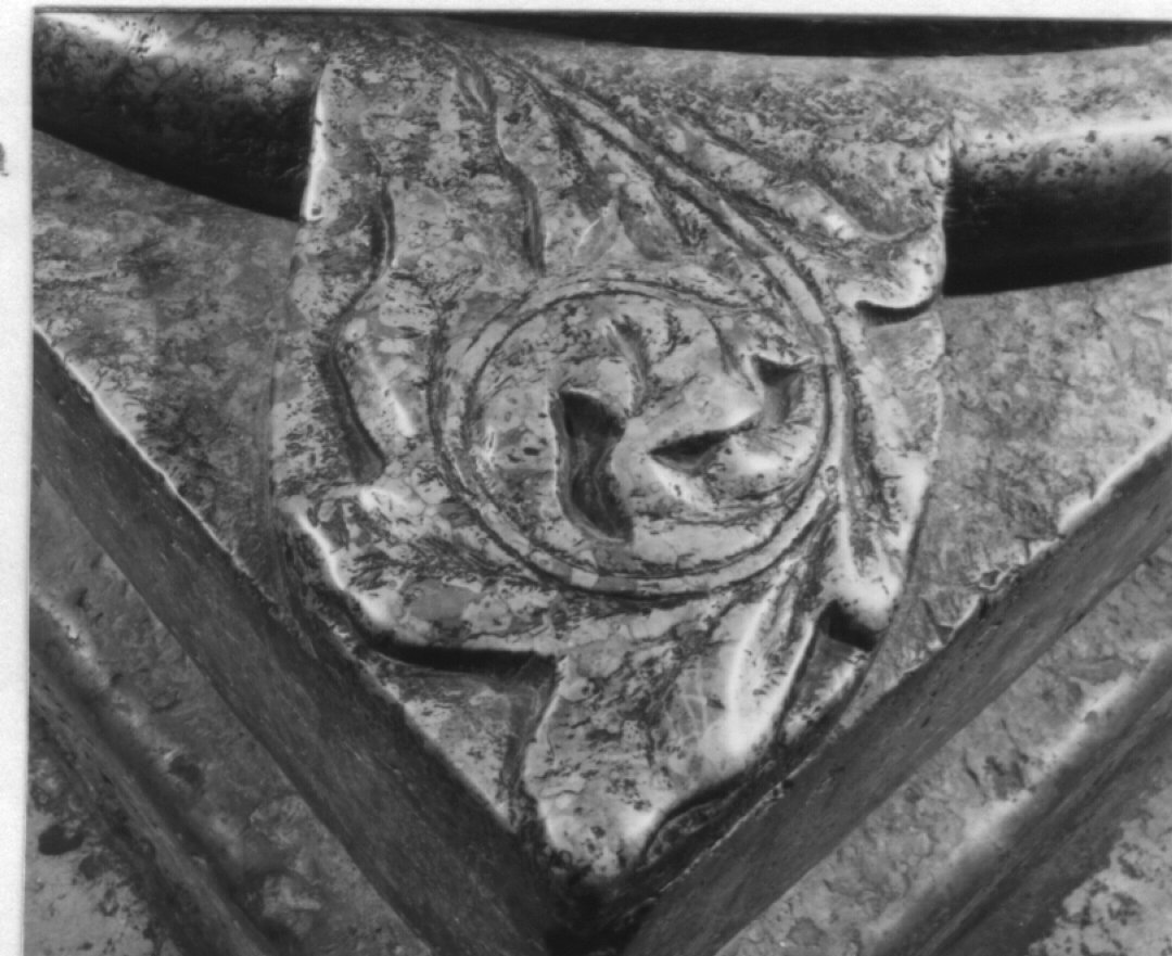 foglia d'acanto (rilievo, serie) - ambito veneto (sec. XV)