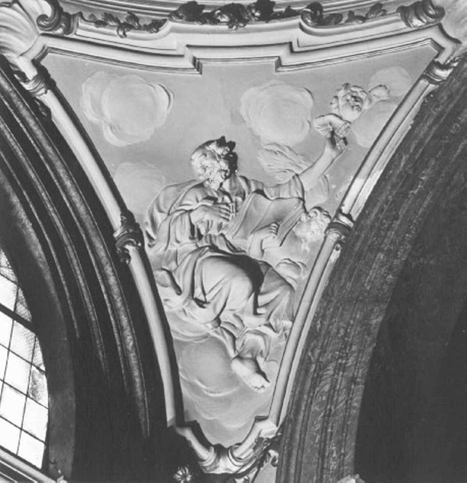 San Matteo Evangelista (rilievo) di Finali Giovanni Angelo (attribuito) (sec. XVIII)