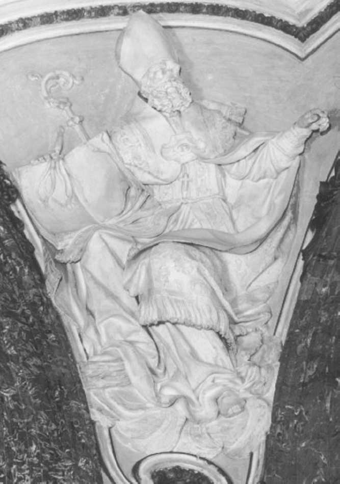 Sant'Ambrogio (rilievo) di Milanese Stanislao (attribuito) (sec. XVIII)