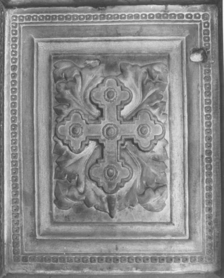 motivi decorativi vegetali (rilievo) - ambito campionese (sec. XIV)