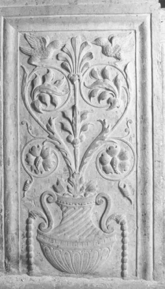 rilievo, elemento d'insieme di Maestro Modesto (attribuito) (secc. XV/ XVI)