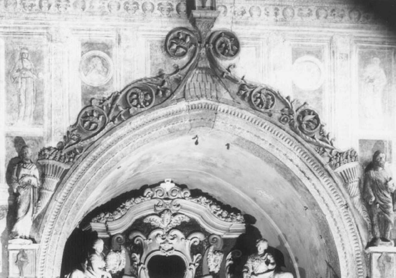 rilievo, elemento d'insieme di Maestro Modesto (attribuito) (secc. XV/ XVI)