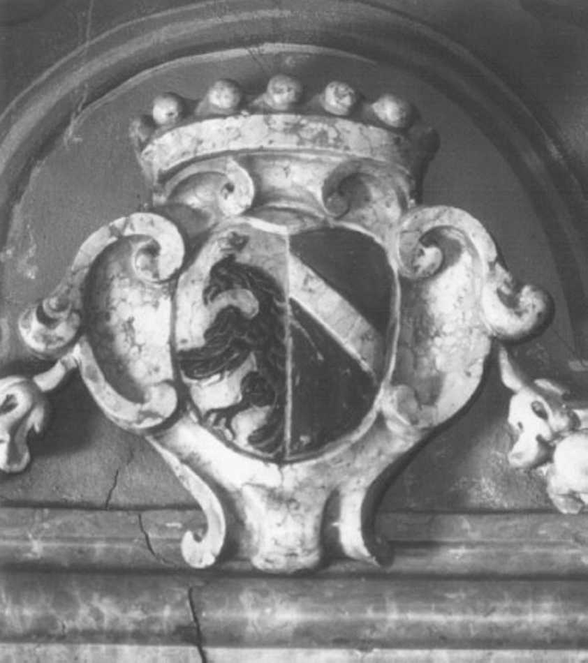 stemma gentilizio (rilievo, elemento d'insieme) - ambito veneto (sec. XVIII)