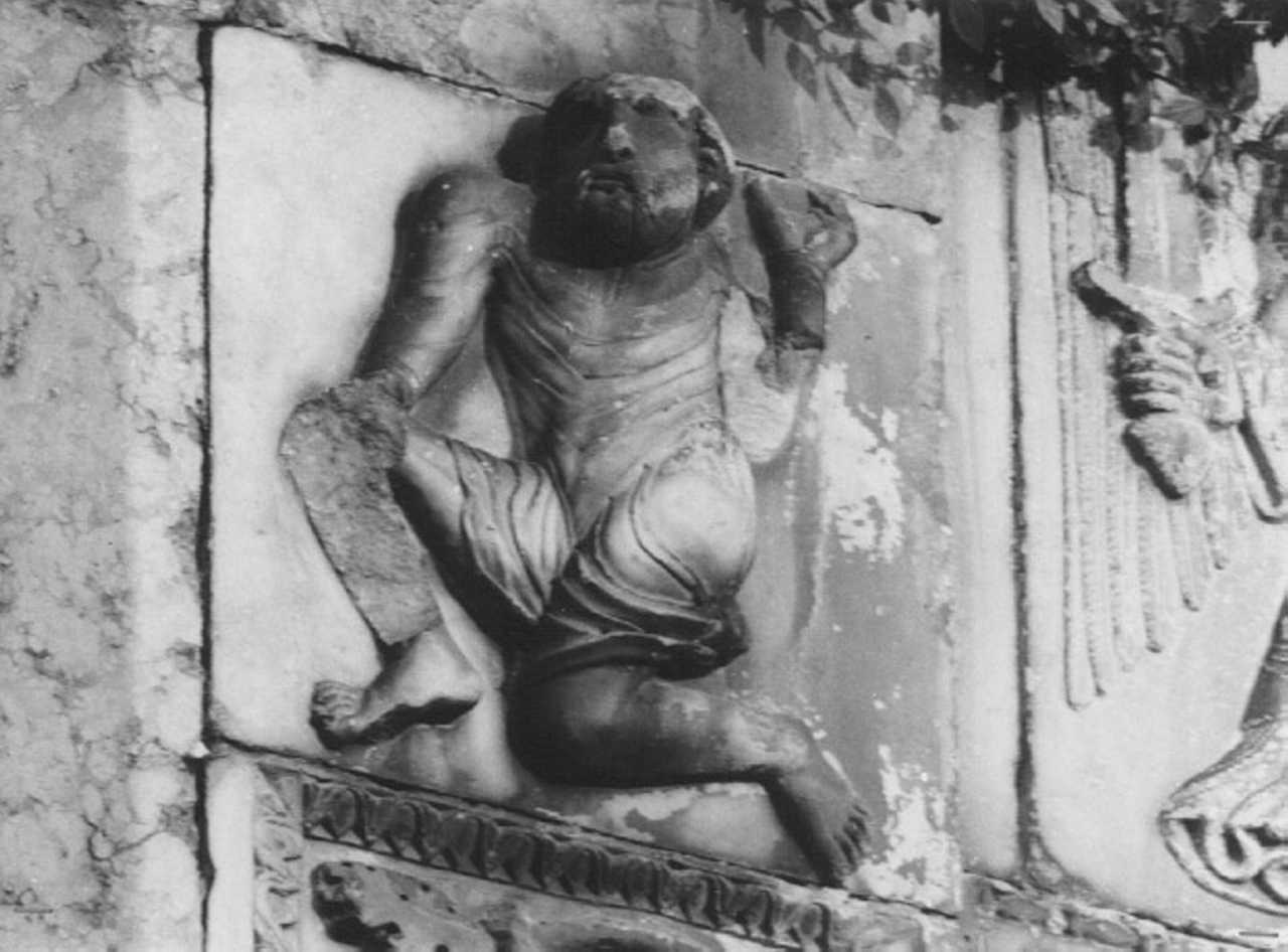 telamone (rilievo) di Nicolò (bottega) (sec. XII)