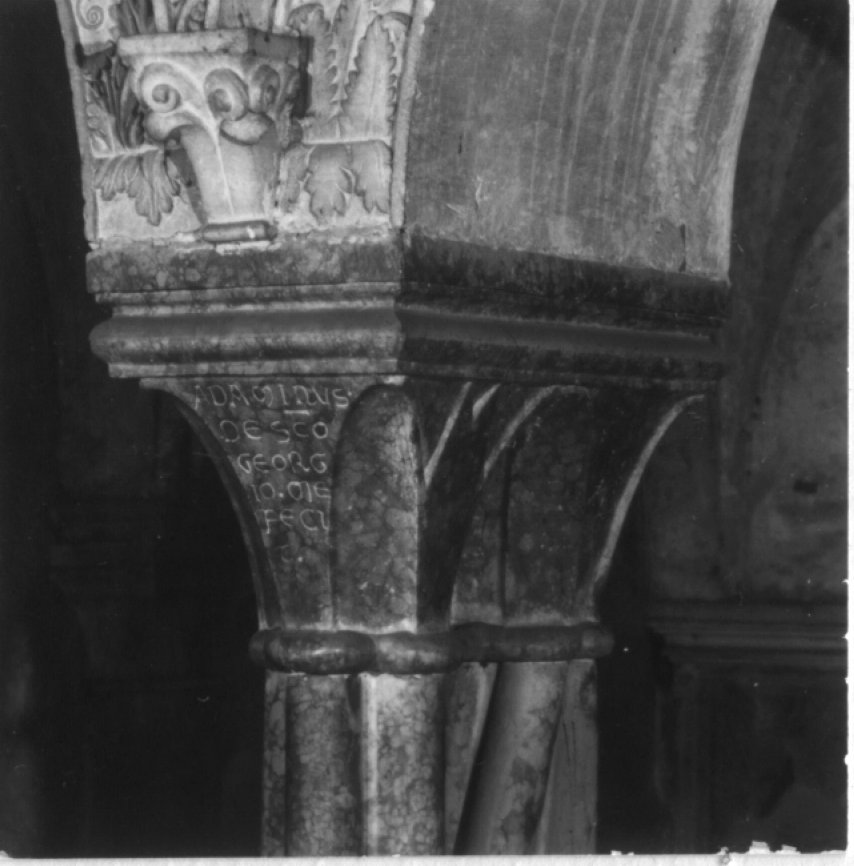 capitello, elemento d'insieme di Adamino Da San Giorgio (primo quarto sec. XIII)