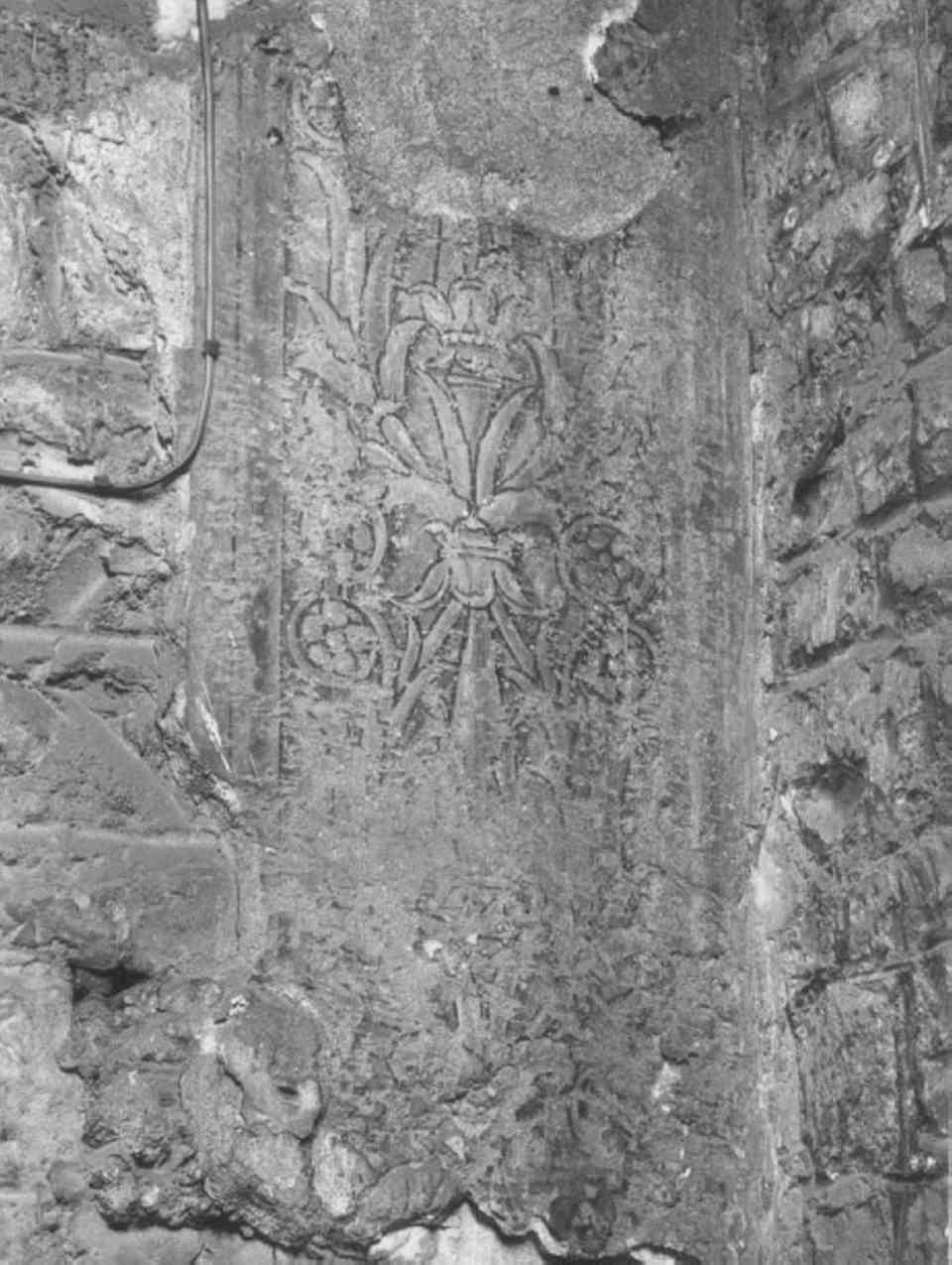 candelabre (dipinto, frammento) - ambito veneto (fine/inizio secc. XV/ XVI)