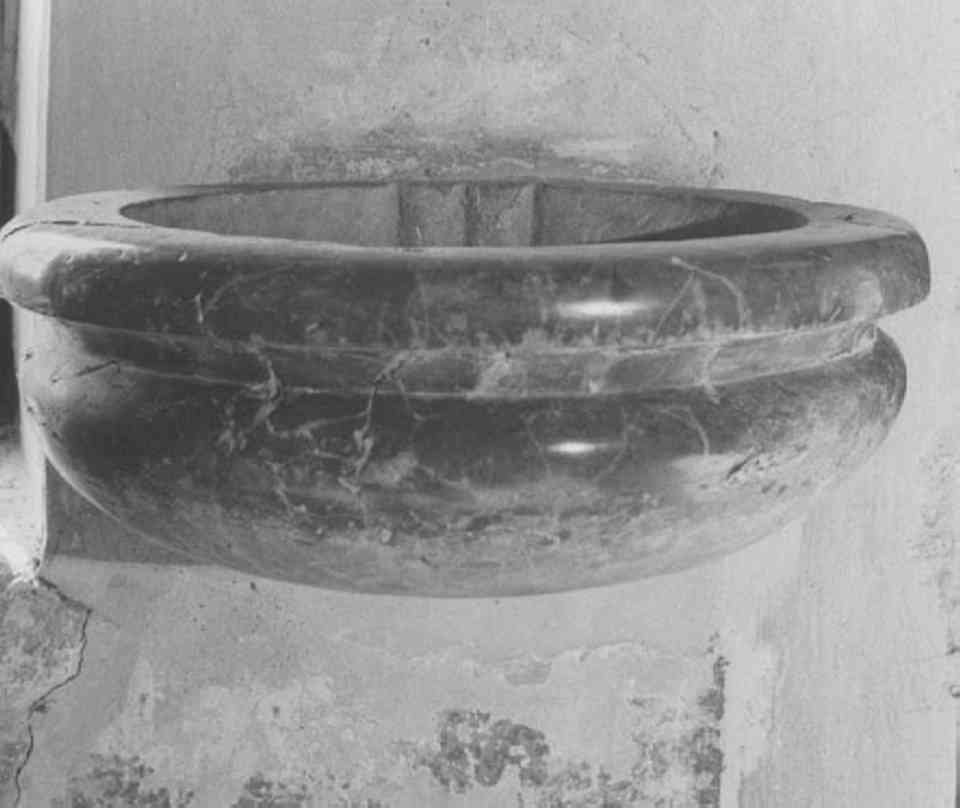 acquasantiera da parete - ambito veneto (sec. XVIII)