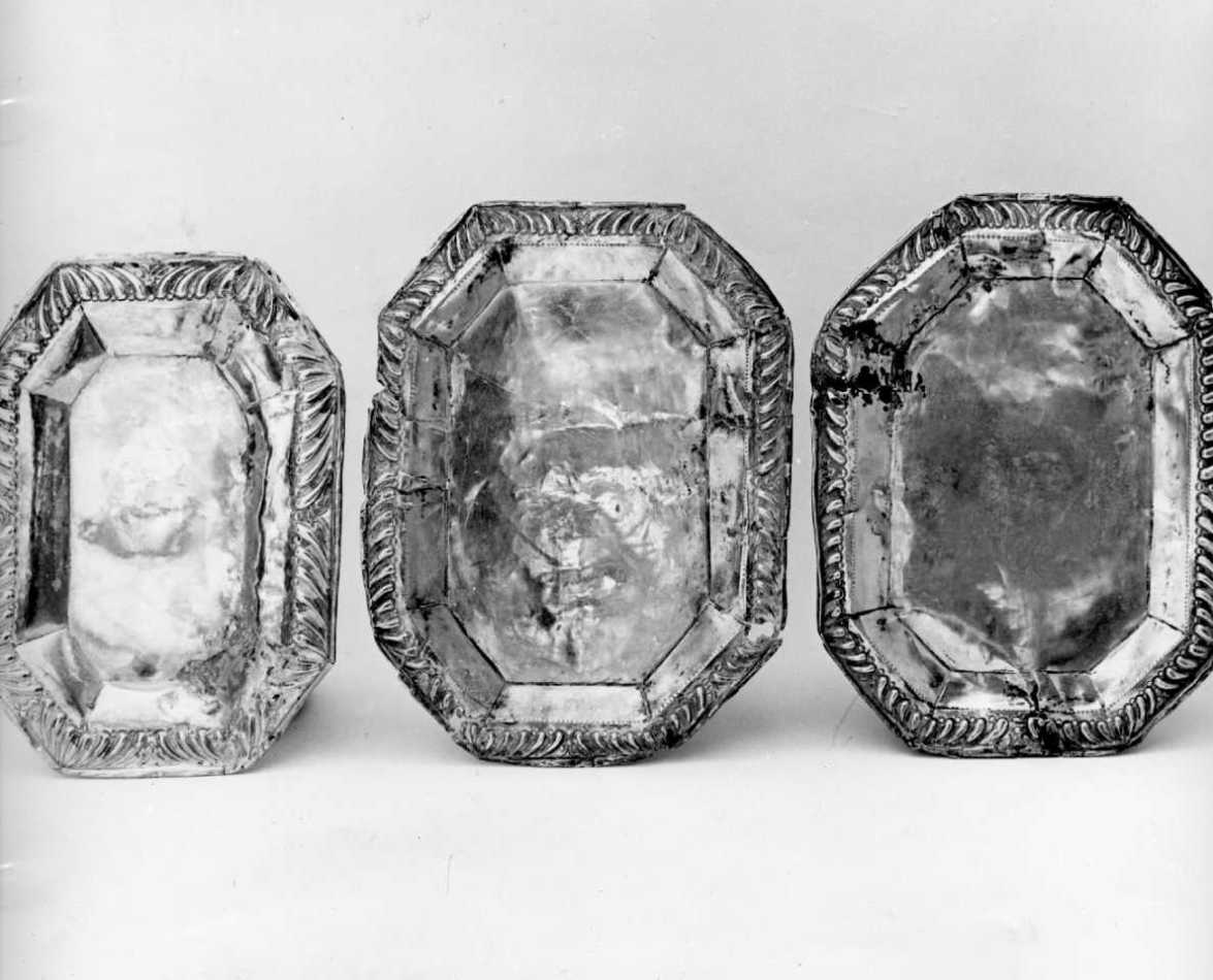 vassoio porta ampolline, serie - ambito veneziano (primo quarto sec. XVIII)