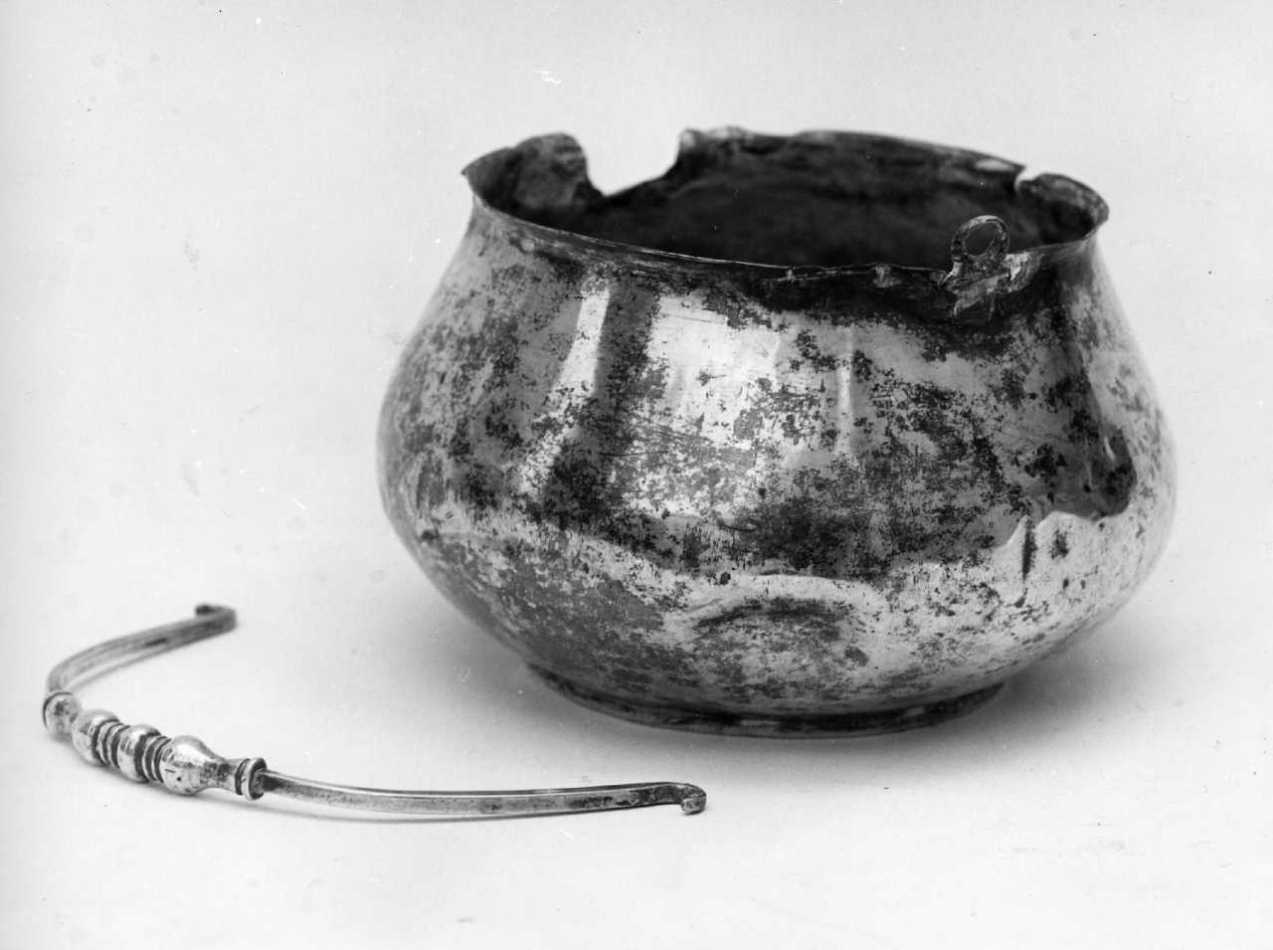 secchiello per l'acqua benedetta - ambito veneto (sec. XVII)