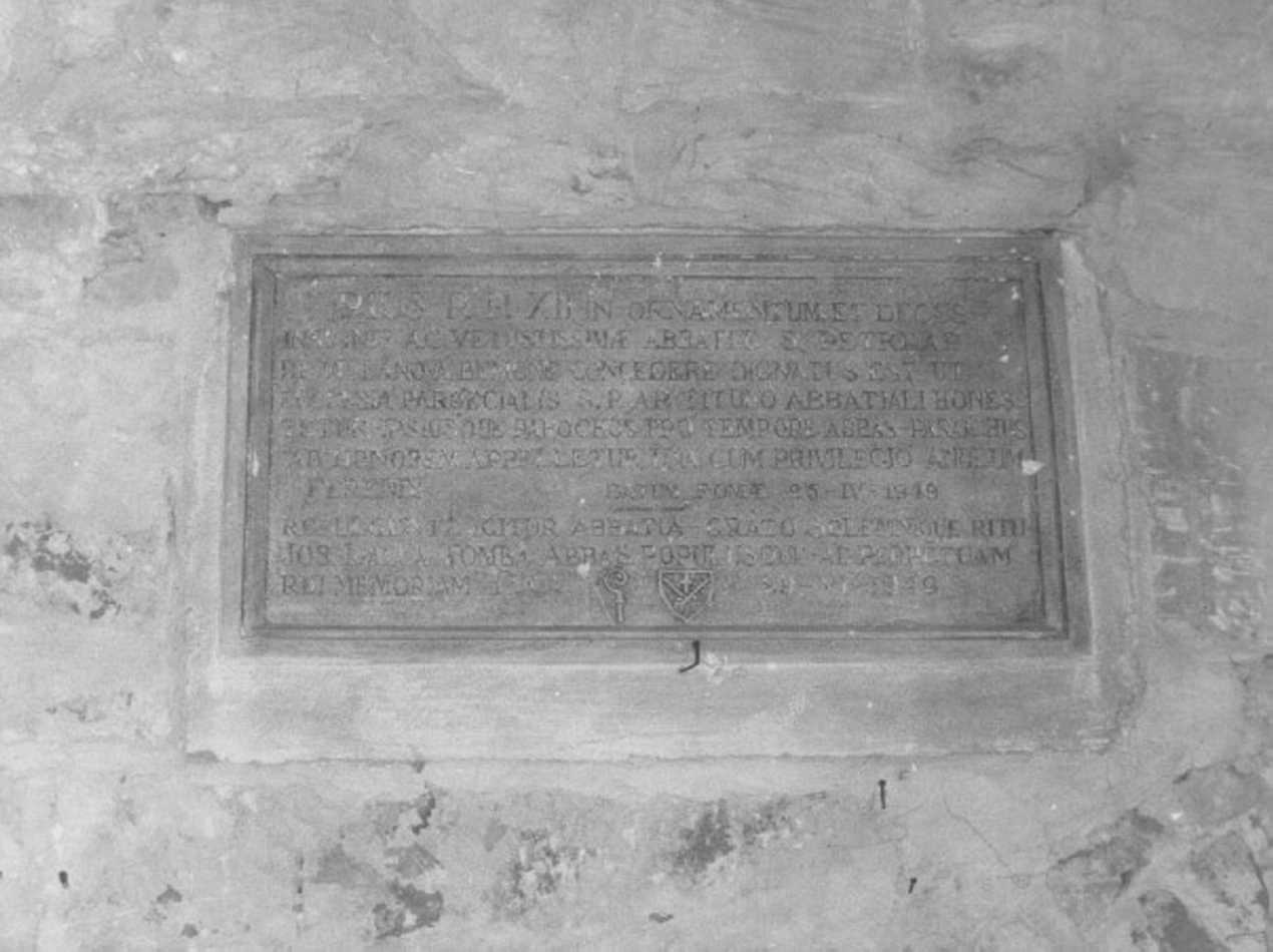 lapide - produzione italiana (sec. XX)