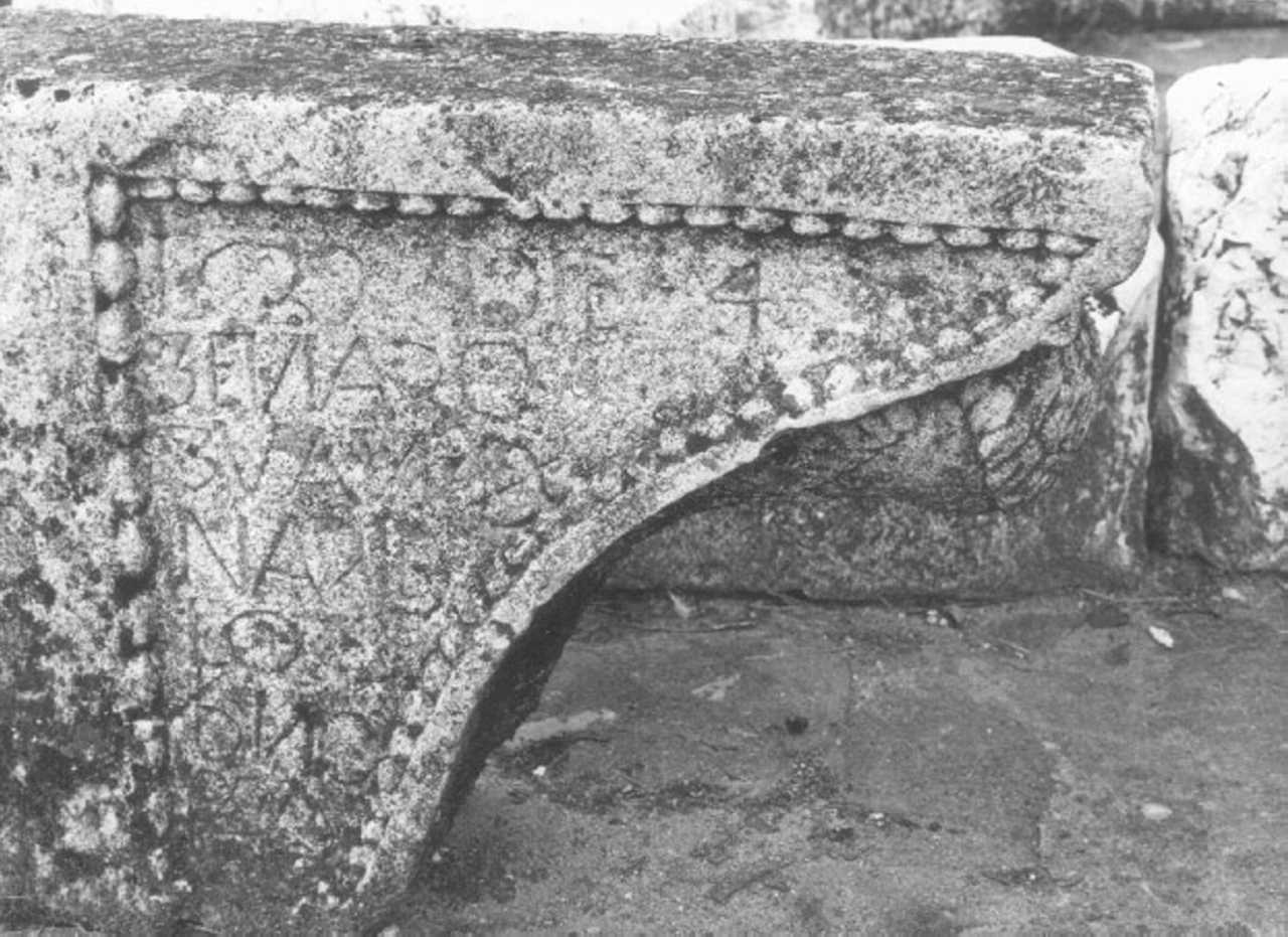 mensola di Giovanni di Nardo (sec. XVI)