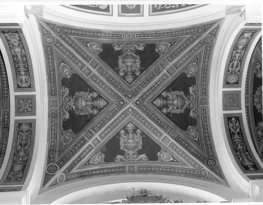 motivo decorativo: vaso (dipinto, serie) di Chini Tito (sec. XX)