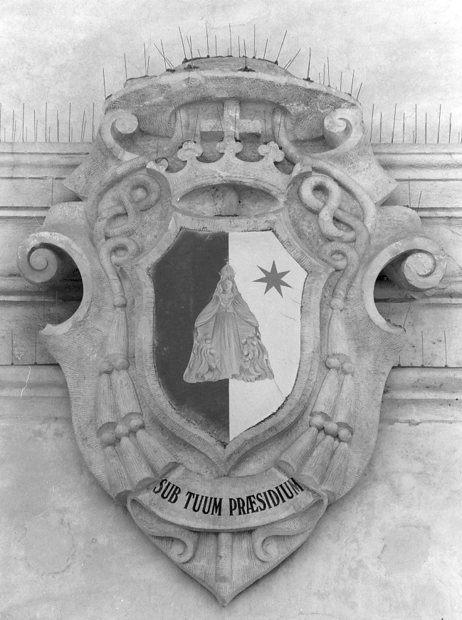 stemma cardinalizio (scultura) - ambito veneto (sec. XX)