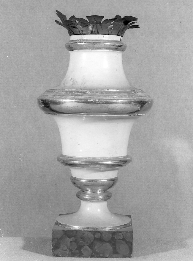 base per il cero pasquale - ambito veneto (seconda metà sec. XIX)