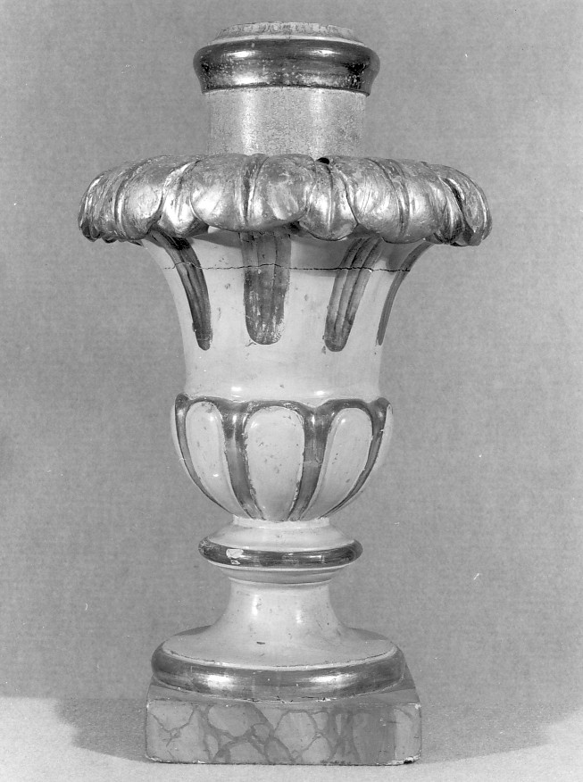 vaso d'altare con composizione floreale - ambito veneto (prima metà sec. XIX)