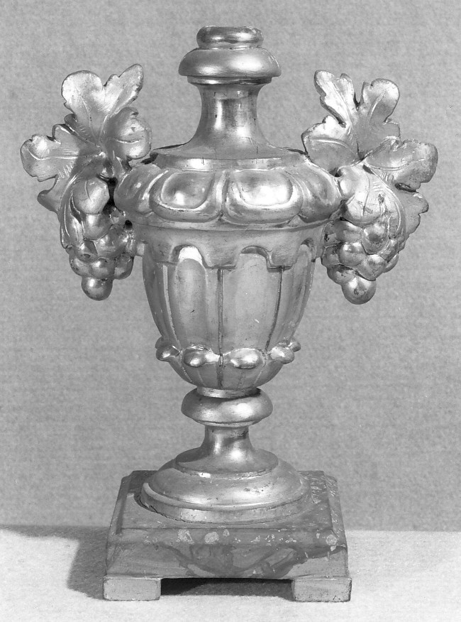 vaso d'altare con composizione floreale - ambito veneto (prima metà sec. XIX)