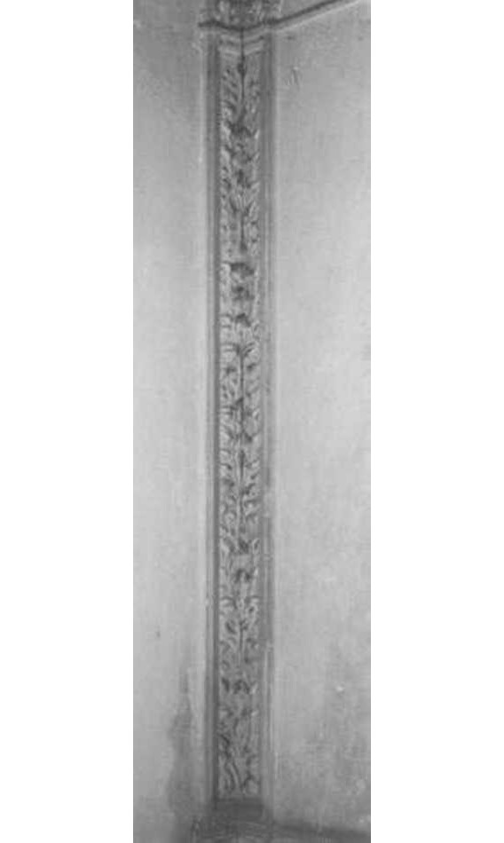 Fogliame con bacche e fiori (lesena) di Sanmicheli Michele, Sanmicheli Paolo detto Paolo da Porlezza (sec. XVI)