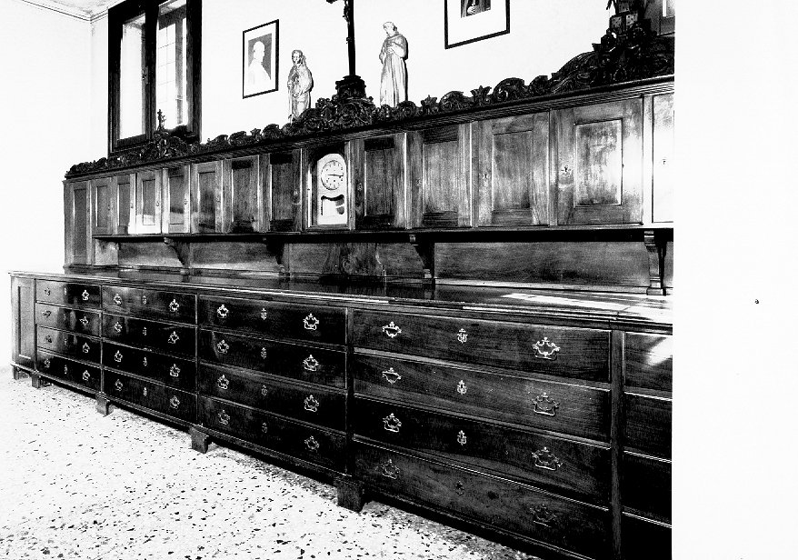 mobile da sacrestia - ambito vicentino (metà sec. XIX)