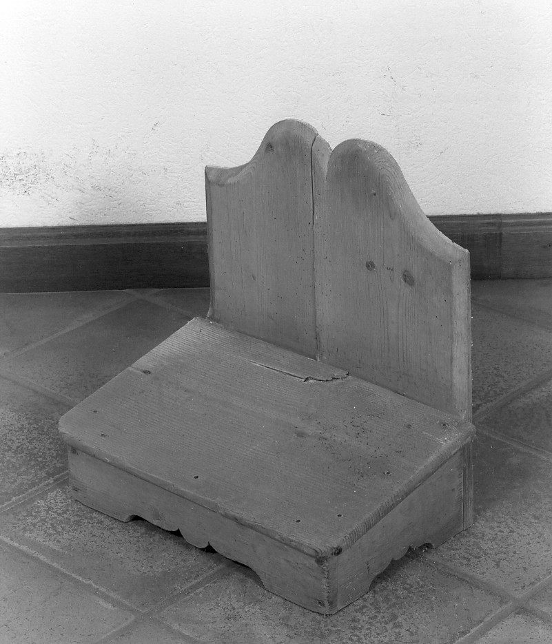 poggiapiedi - bottega veneta (sec. XIX)