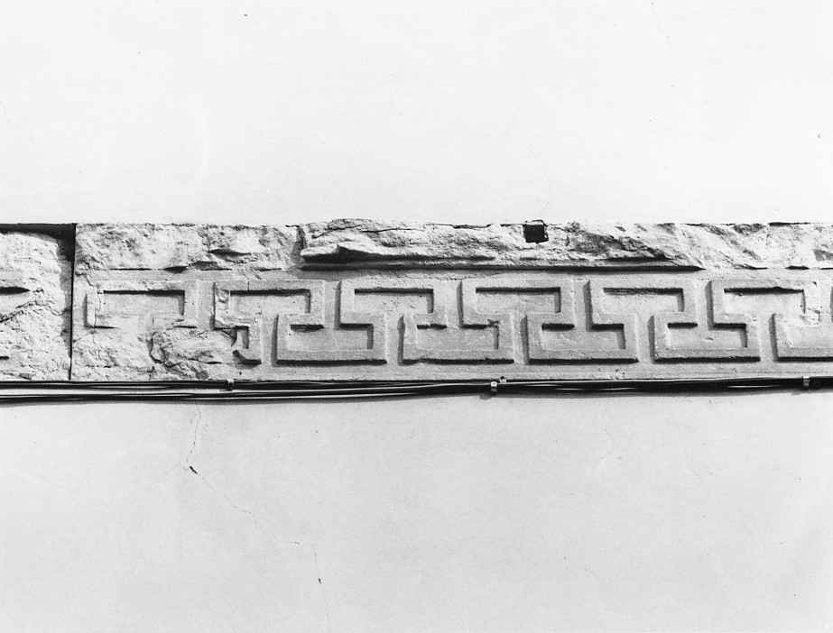 motivi decorativi geometrici (rilievo) - ambito veronese (sec. XVIII)