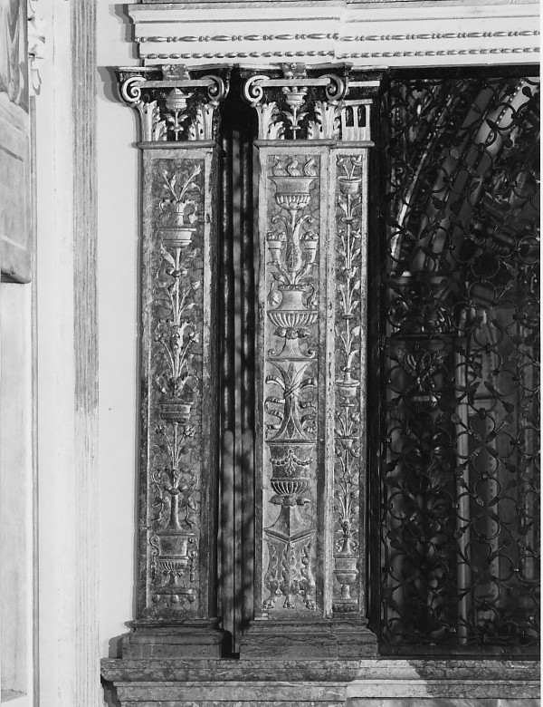 pilastrino, paio - ambito veneto (secc. XV/ XVI)