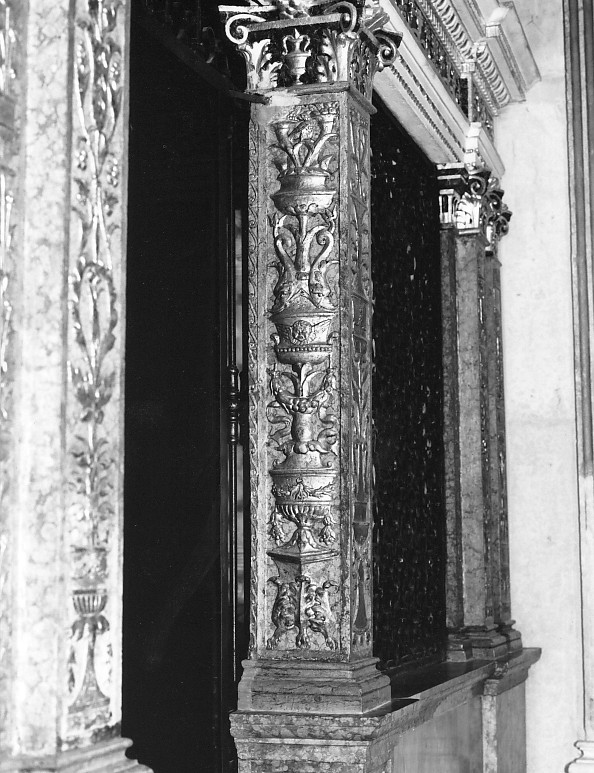 motivi decorativi a candelabra (rilievo) - ambito veneto (secc. XV/ XVI)