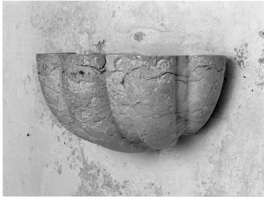 acquasantiera - ambito veronese (seconda metà sec. XVII)