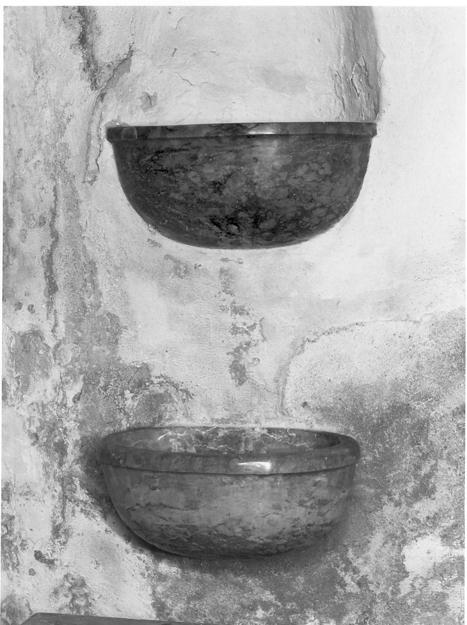 lavabo da sacrestia, elemento d'insieme - ambito veneto (primo quarto sec. XX)