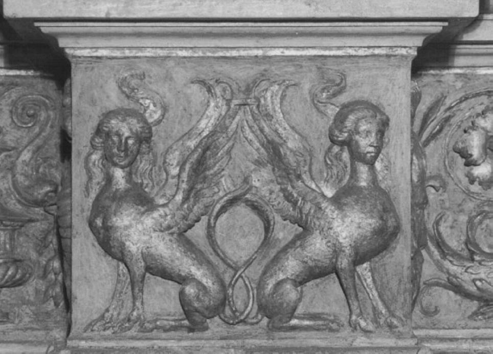 motivi decorativi a grottesche (rilievo) di Giovanni Di Giacomo Da Porlezza (attribuito) (sec. XVI)