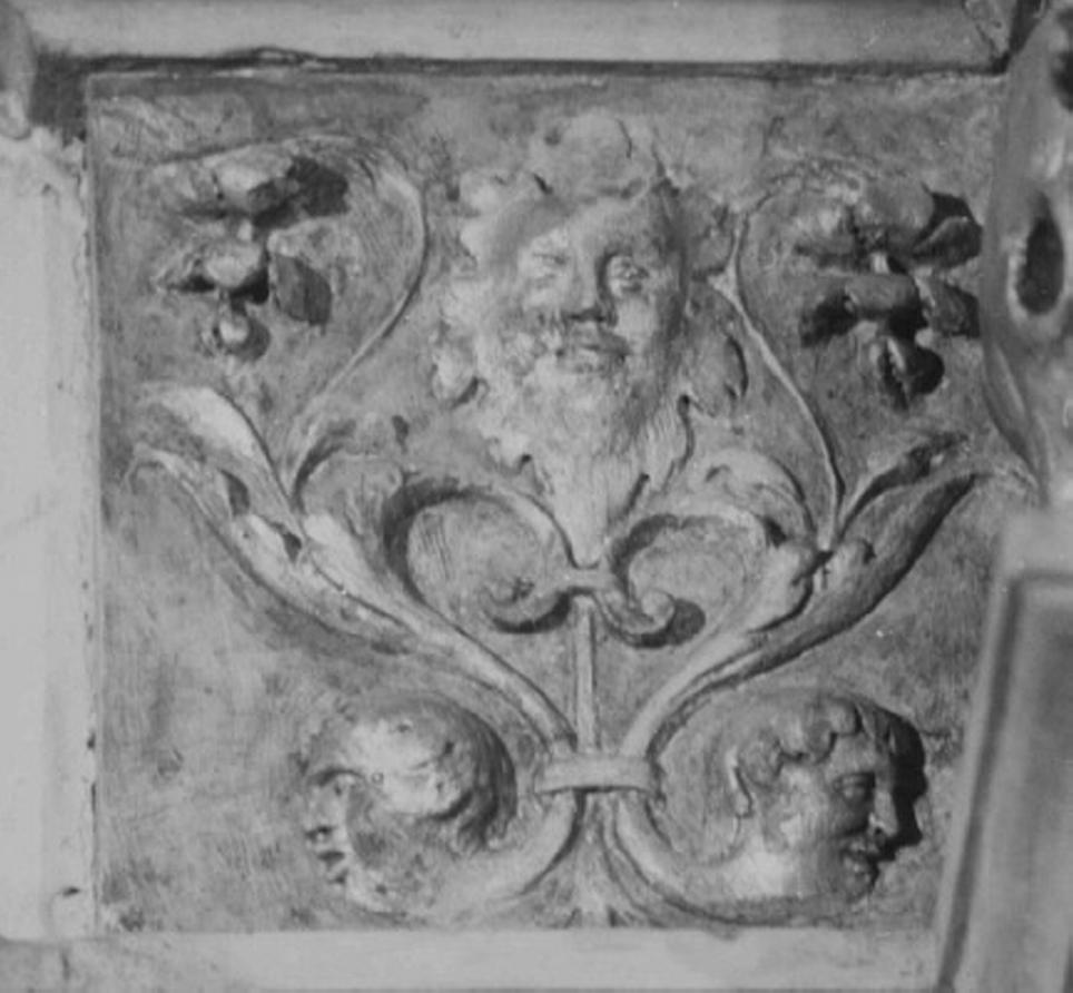 motivi decorativi a grottesche (rilievo) di Giovanni Di Giacomo Da Porlezza (attribuito) (sec. XVI)