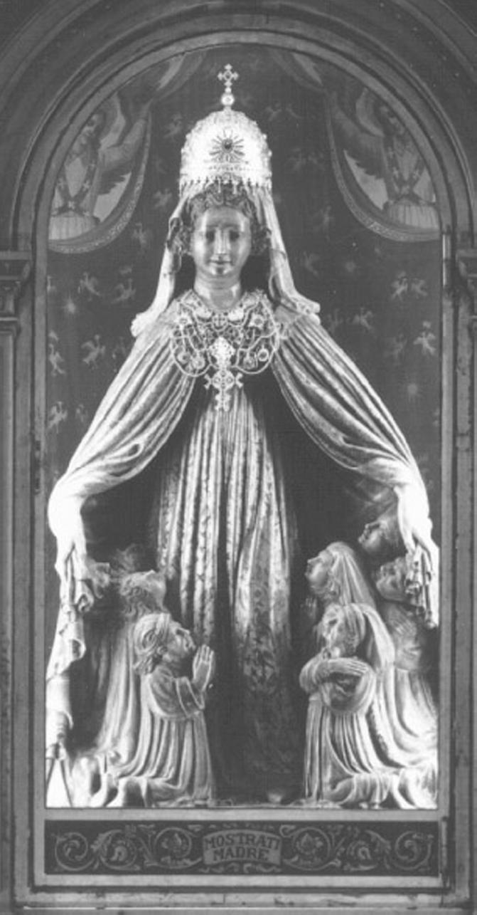 Madonna della Misericordia (gruppo scultoreo) di Antonino Da Venezia (sec. XV)