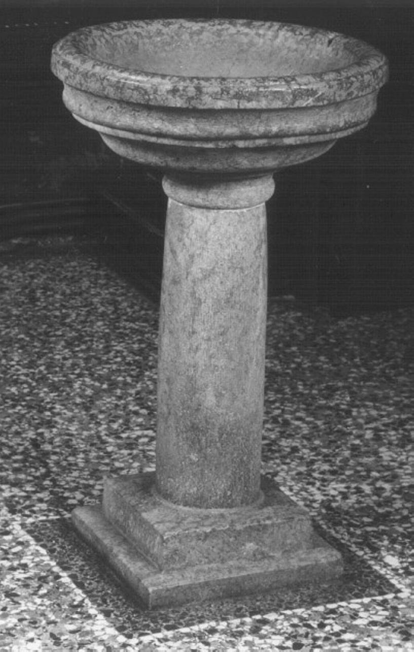 acquasantiera - a fusto - ambito veneto (sec. XVII)