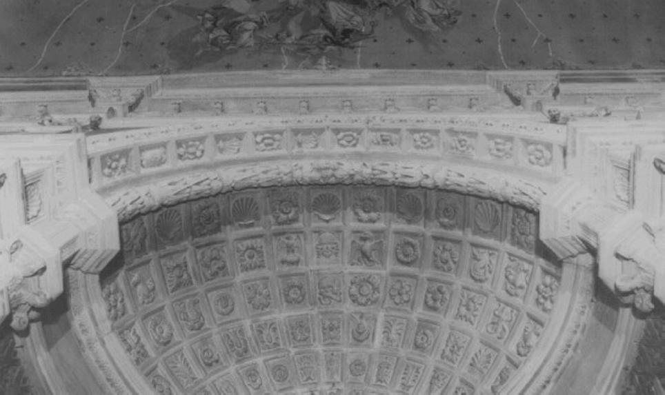 motivo decorativo (rilievo) di Giovanni Di Giacomo Da Porlezza (attribuito) (secc. XV/ XVI)