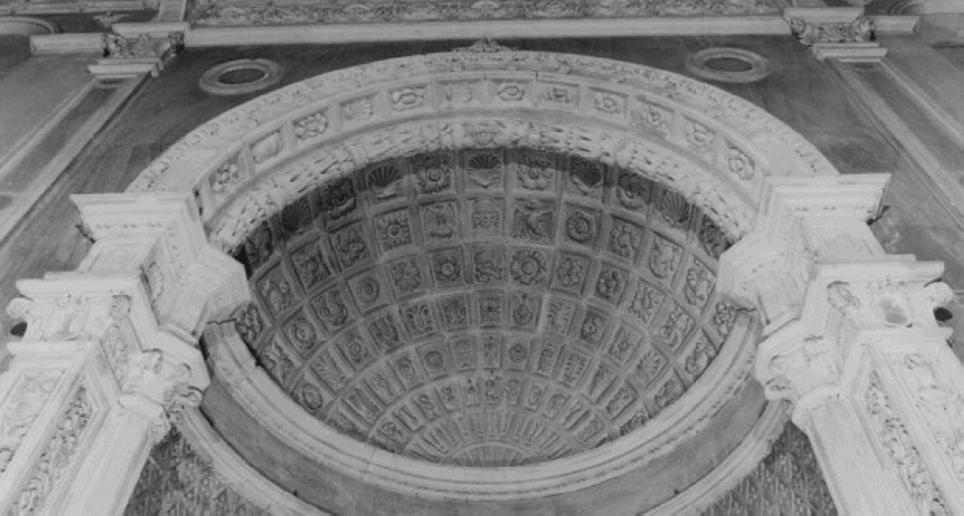 motivi decorativi a cassettoni (rilievo) di Giovanni Di Giacomo Da Porlezza (attribuito) (secc. XV/ XVI)
