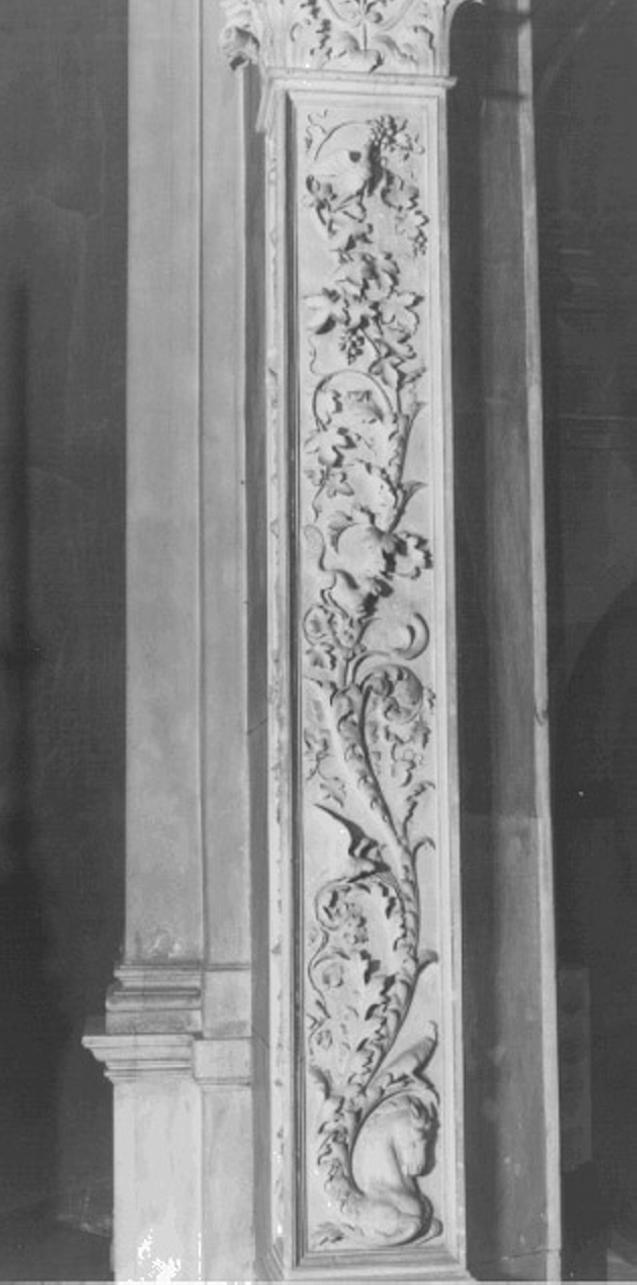 motivi decorativi a candelabra (rilievo) di Giovanni Di Giacomo Da Porlezza (bottega) (secc. XV/ XVI)