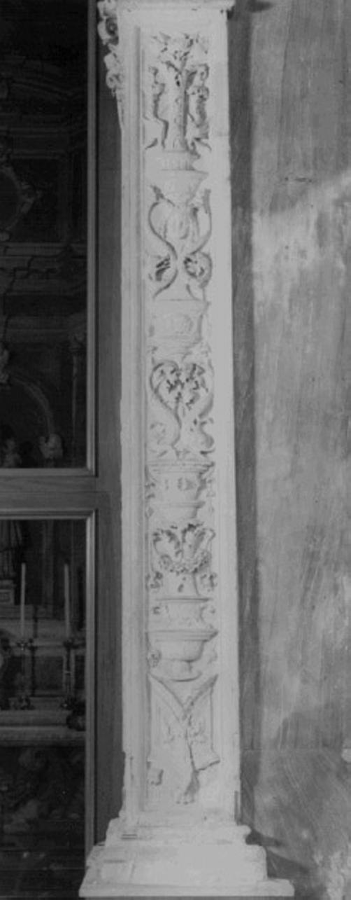 motivi decorativi a candelabra (rilievo) di Giovanni Di Giacomo Da Porlezza (bottega) (secc. XV/ XVI)