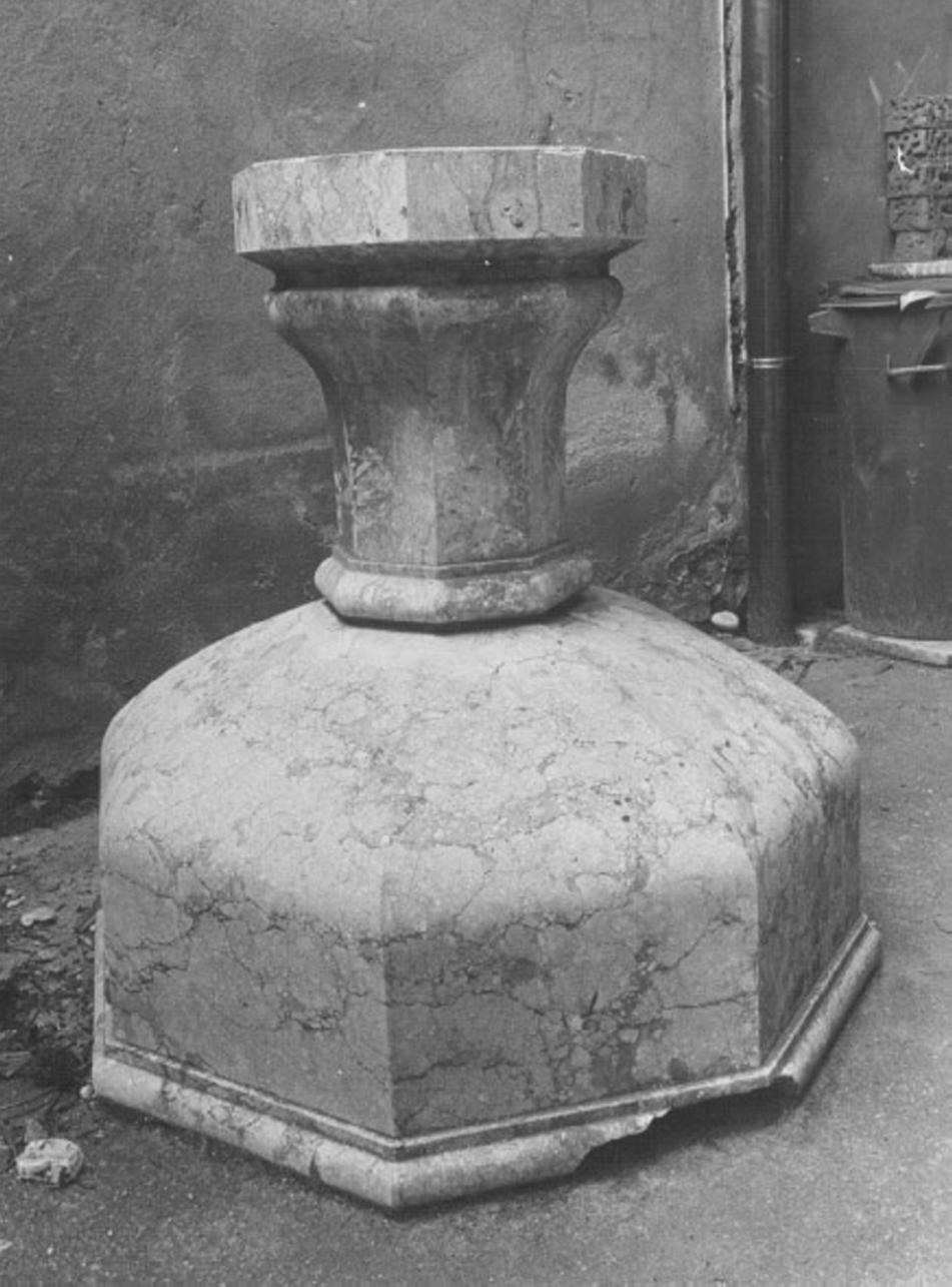 fonte battesimale - ambito vicentino (sec. XX)