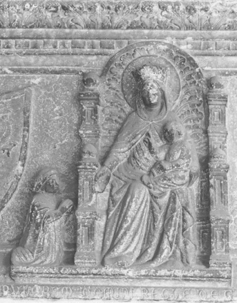 Madonna in trono con Bambino (rilievo) di De Santi Andriolo (bottega) (sec. XIV)