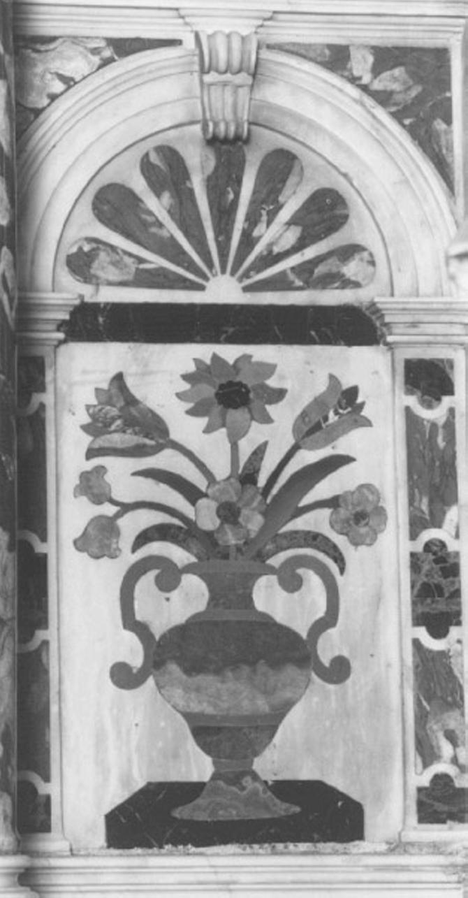 vaso con fiori (decorazione a intarsio) di Bovio Da Feltre, Corbarelli Antonio, Corbarelli Domenico, Corbarelli Francesco, Corbarelli Benedetto (sec. XVII)