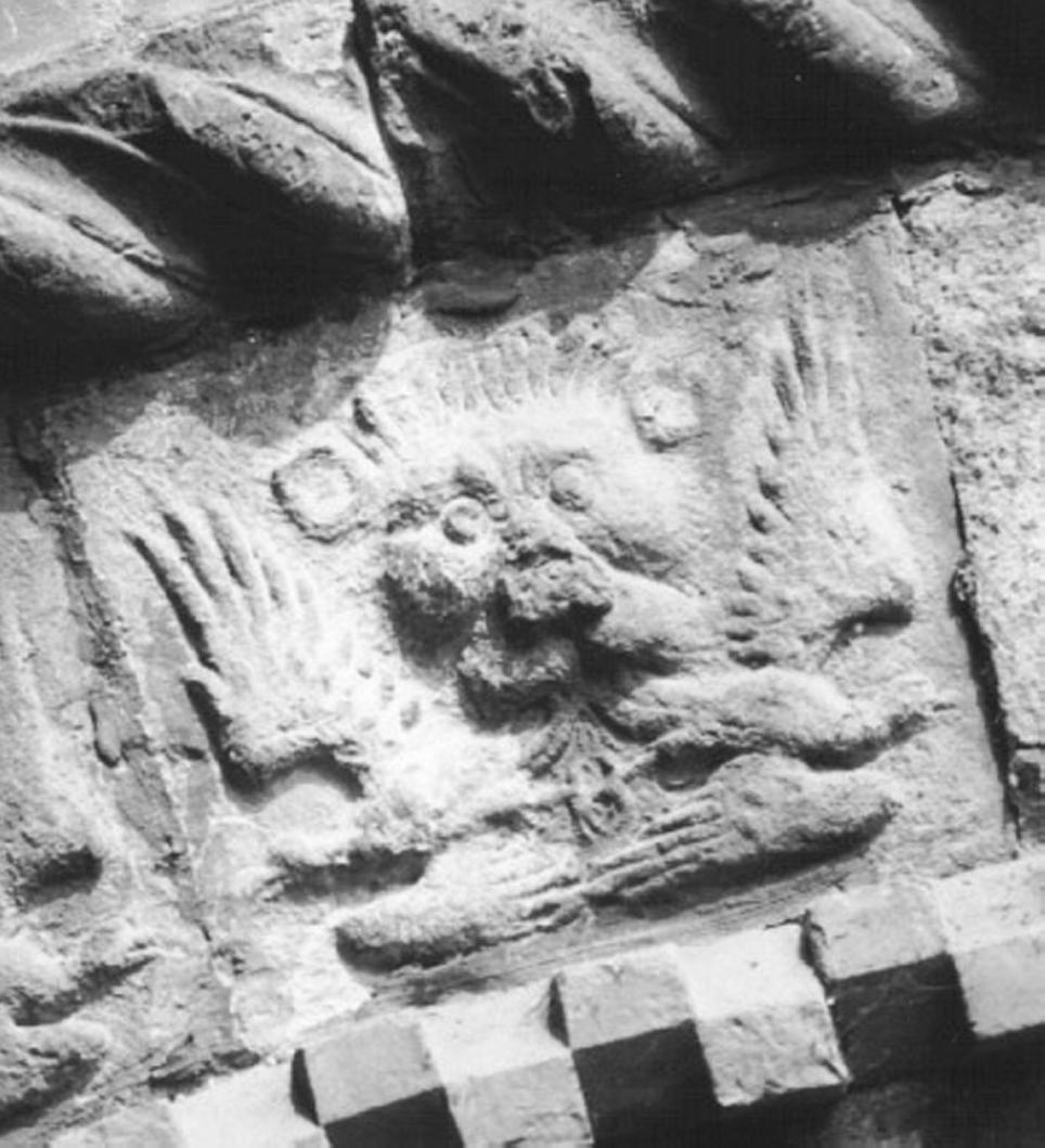 Protome tra due uccelli (formella) di Zanino Dei Boccali detto Boccaloro (bottega) (primo quarto sec. XV)