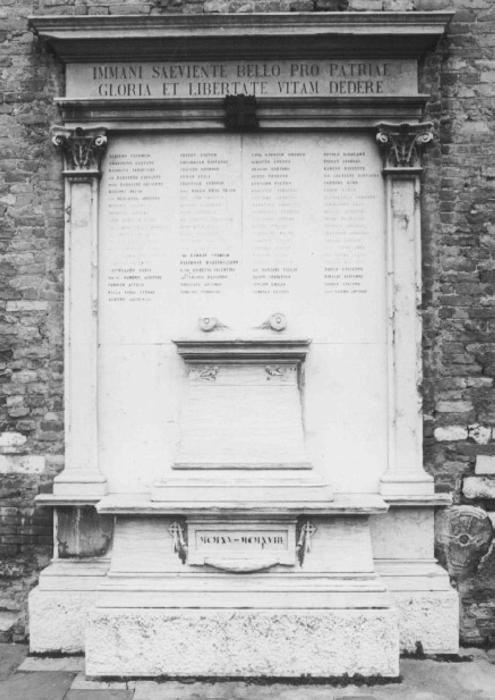 monumento di Lorenzoni Antonio (sec. XX)